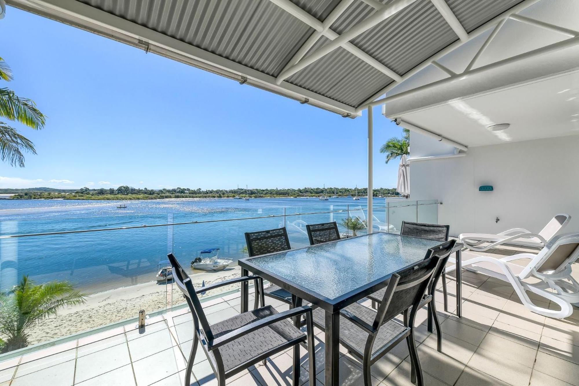 Noosa Quays Waterfront Accomodation Exteriör bild