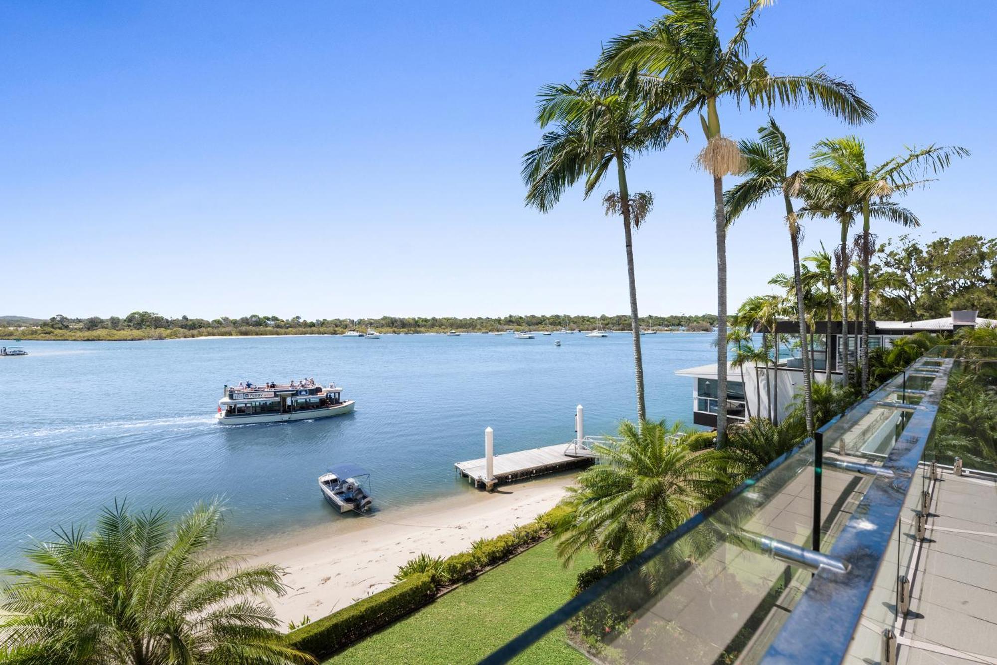 Noosa Quays Waterfront Accomodation Exteriör bild