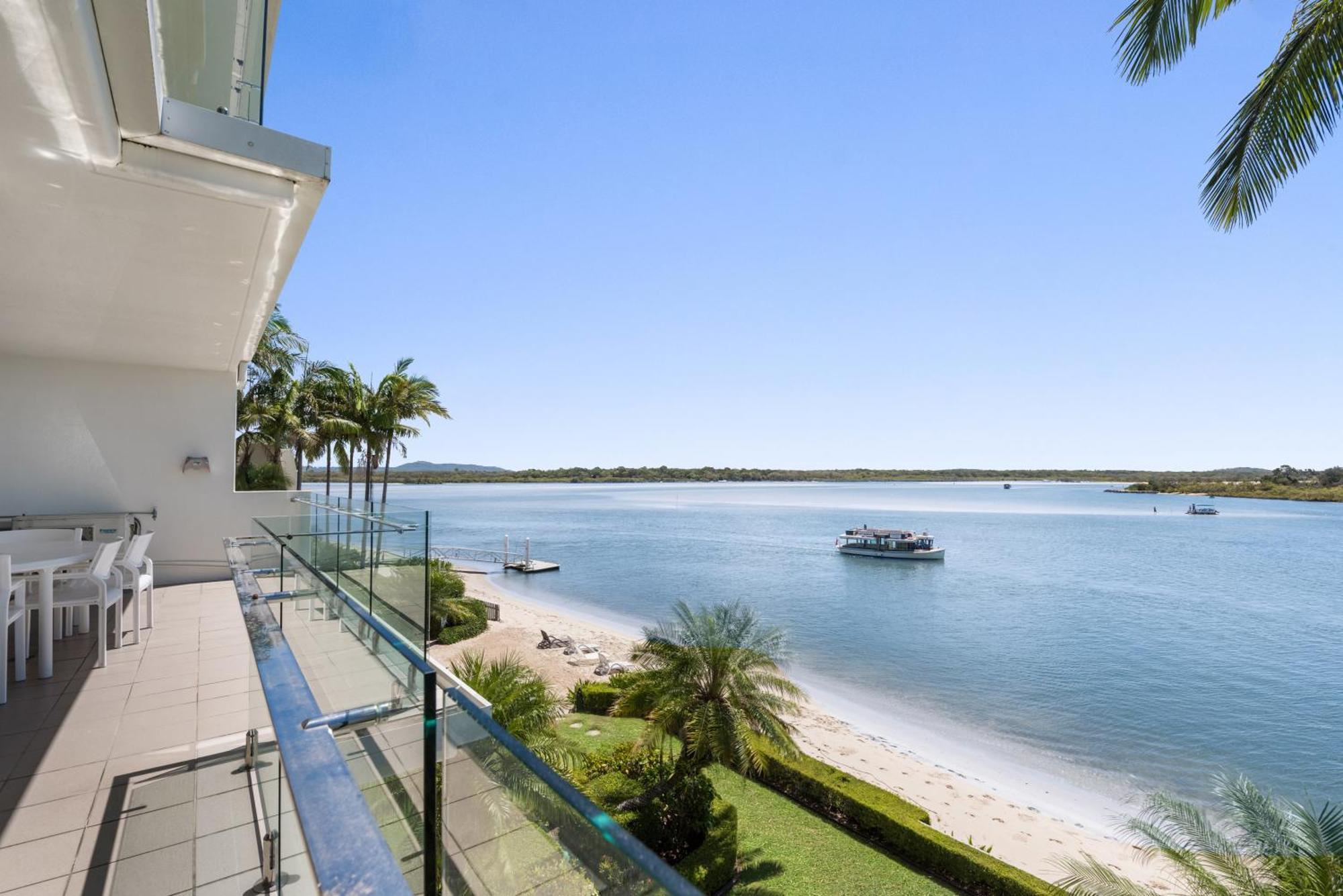 Noosa Quays Waterfront Accomodation Exteriör bild